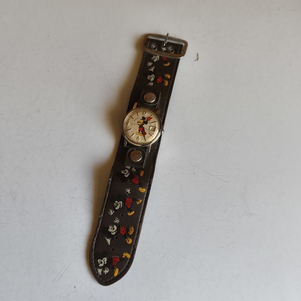 1970s Ingersoll 32MM Mickey Mouse Thick Cuff Band Watch Unisex Novelty Disney